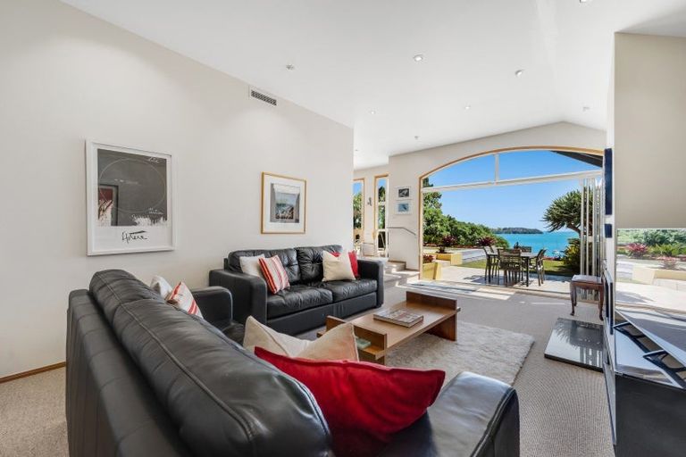 Photo of property in 33 Takutai Avenue, Half Moon Bay, Auckland, 2012