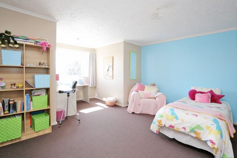 Photo of property in 17 Cruickshank Crescent, Rosedale, Invercargill, 9810