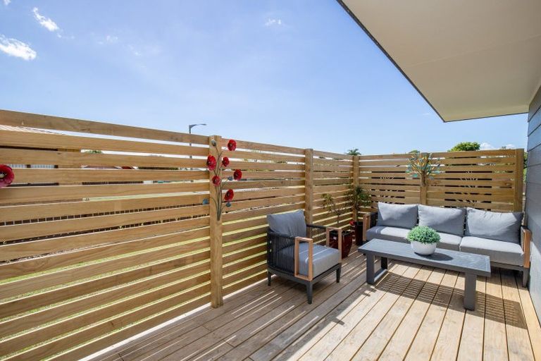 Photo of property in 14 Miller Place, Ngatea, 3503