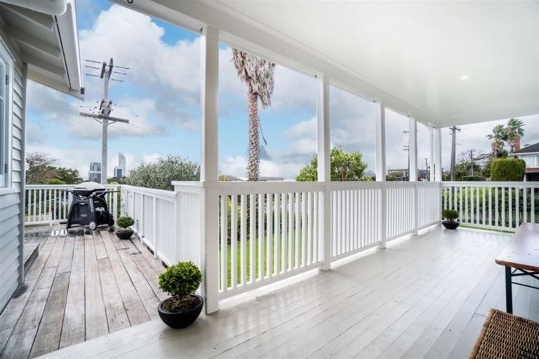 Photo of property in 8 Stone Street, Hauraki, Auckland, 0622