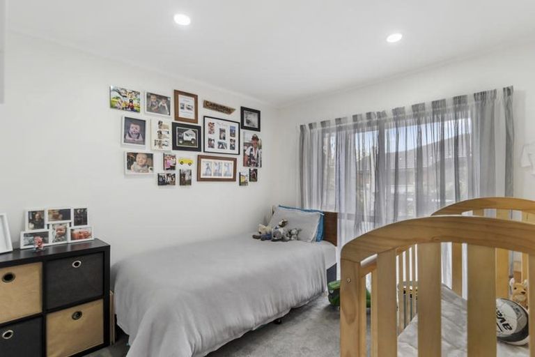 Photo of property in 62 Golfland Drive, Golflands, Auckland, 2013