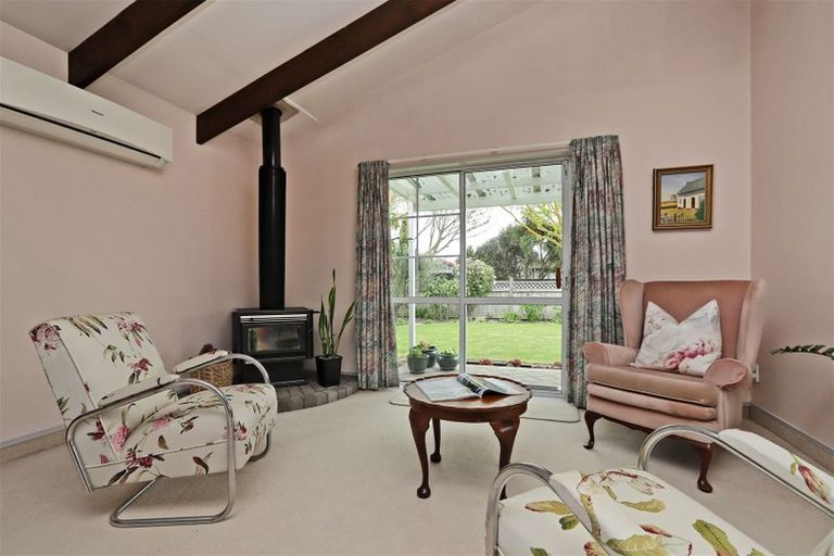 Photo of property in 1229 Louie Street, Parkvale, Hastings, 4122