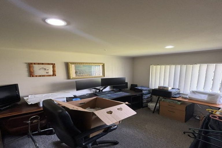 Photo of property in 67 Nimstedt Avenue, Oteha, Auckland, 0632