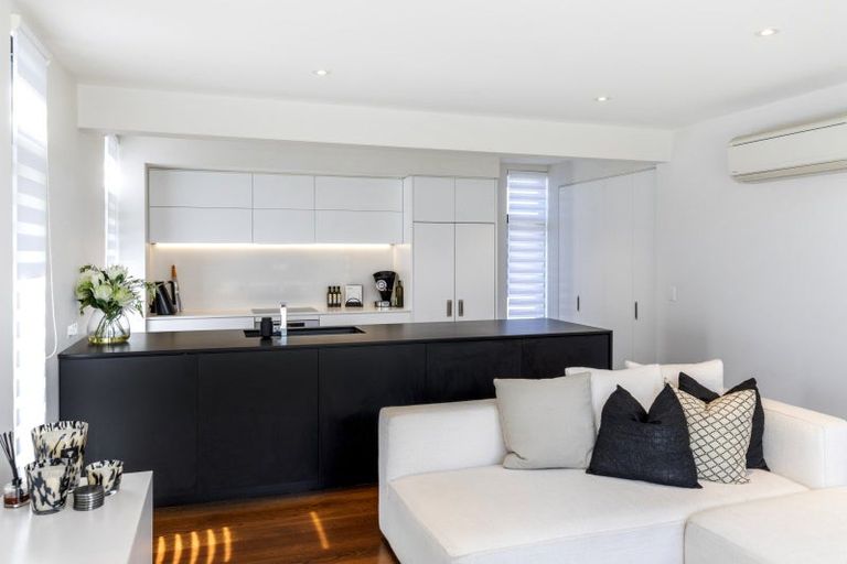 Photo of property in 26a Peterborough Street, Christchurch Central, Christchurch, 8013