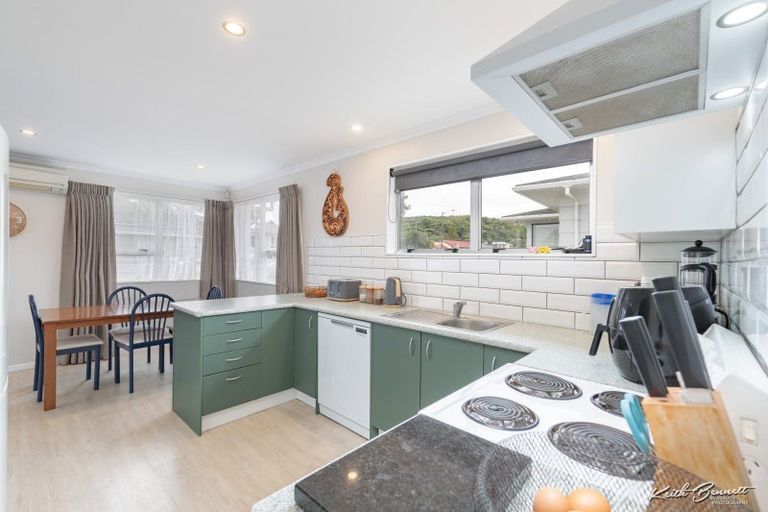 Photo of property in 182 Major Drive, Kelson, Lower Hutt, 5010