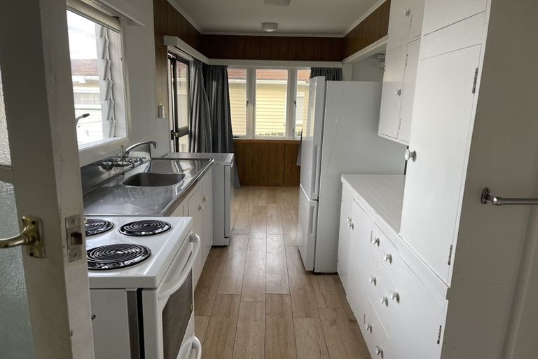 Photo of property in 62 College Road, Northcote, Auckland, 0627