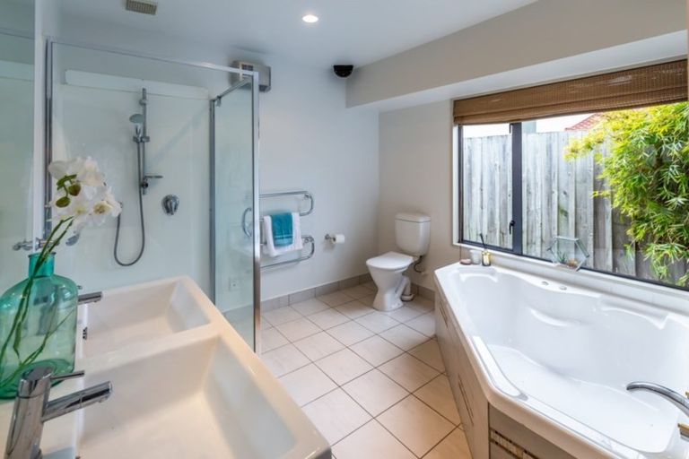 Photo of property in 4 Forest Drive, Parklands, Christchurch, 8083