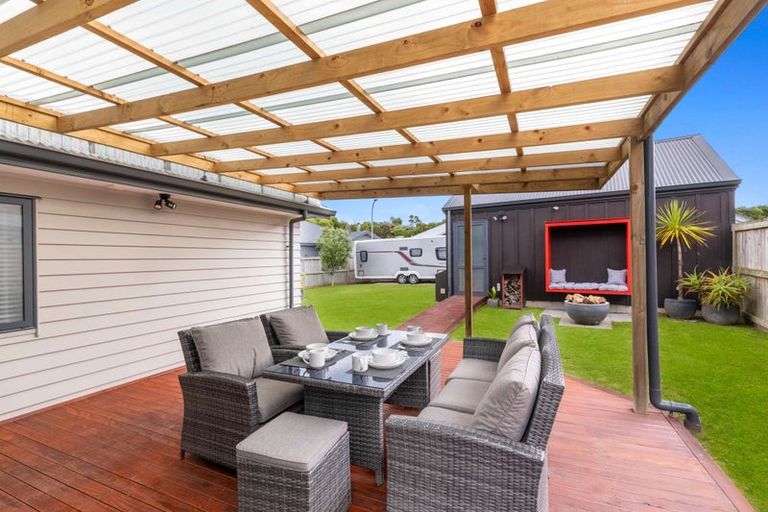 Photo of property in 2 Magnolia Lane, Kaukapakapa, Helensville, 0875