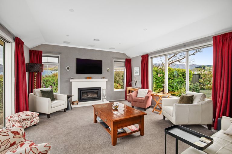 Photo of property in 4 Houlahan Street, Clyde, 9330