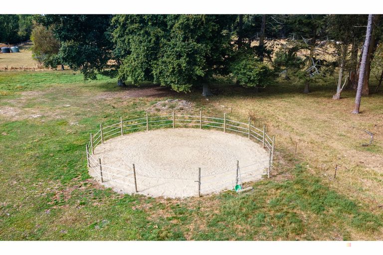 Photo of property in 92 Studholme Settlement Road, Waimate, 7979