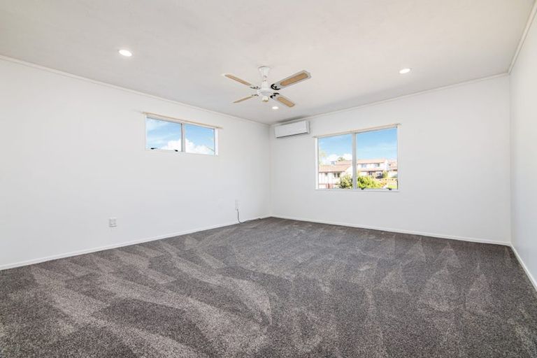 Photo of property in 41 Kohekohe Street, New Lynn, Auckland, 0600