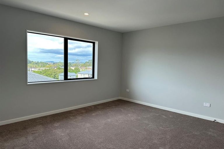 Photo of property in 13 Lumber Rise, Swanson, Auckland, 0614