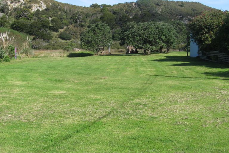 Photo of property in 861 Pataua South Road, Pataua South, Onerahi, 0192