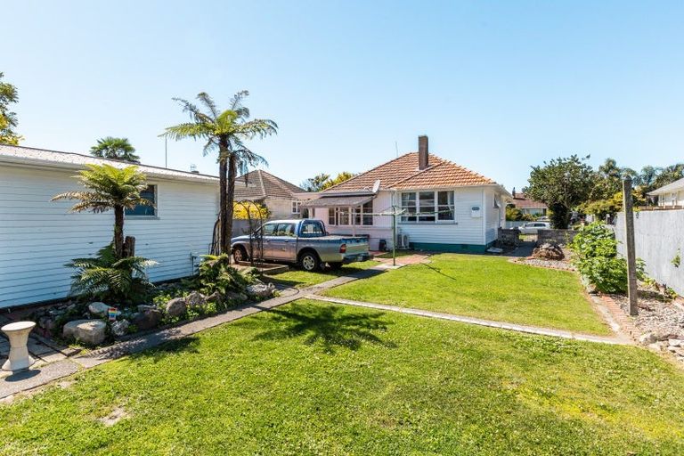 Photo of property in 27 Ward Crescent, Marewa, Napier, 4110