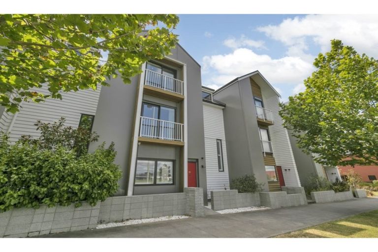 Photo of property in 30 Squadron Drive, Hobsonville, Auckland, 0616