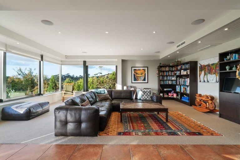 Photo of property in 265 Trig Road, Whitford, Howick, 2571