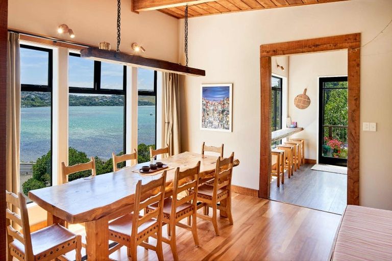 Photo of property in 82 Paremata Road, Paremata, Porirua, 5024