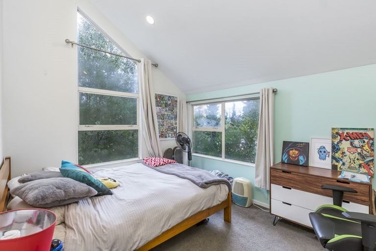 Photo of property in 18b Holiday Road, Stanmore Bay, Whangaparaoa, 0932