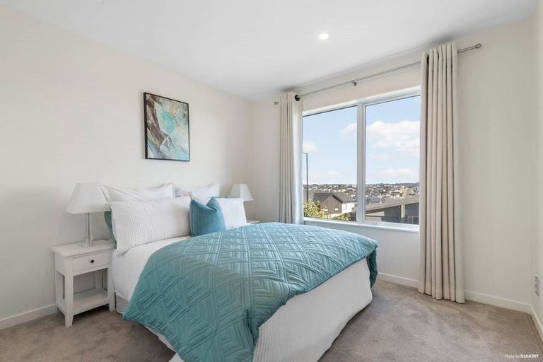 Photo of property in 63 Wainui Road, Silverdale, 0932