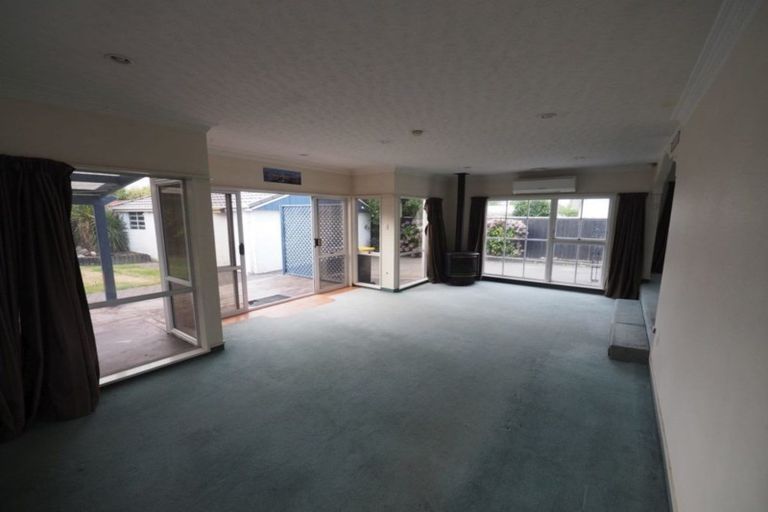 Photo of property in 33 Glenrowan Avenue, Avondale, Christchurch, 8061