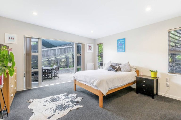 Photo of property in 24 Kittiwake Drive, Schnapper Rock, Auckland, 0632
