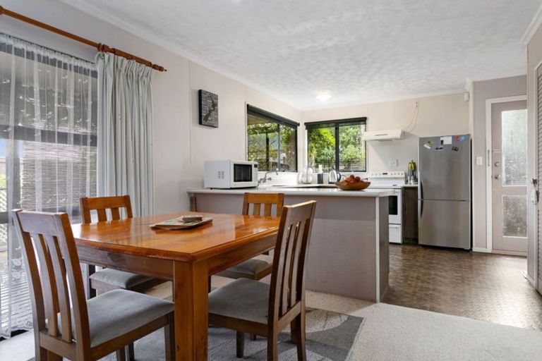 Photo of property in 104 Hyde Avenue, Richmond Heights, Taupo, 3330