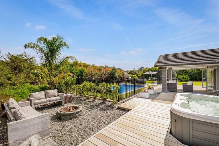 Photo of property in 1009 Kahikatea Flat Road, Waitoki, Kaukapakapa, 0871