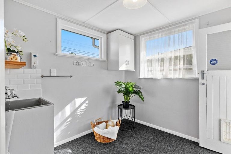 Photo of property in 50 Wyndham Street, Carterton, 5713