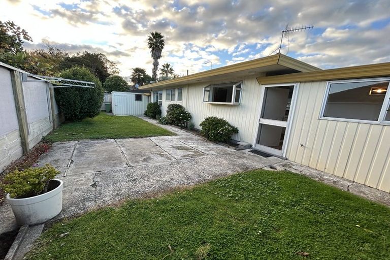 Photo of property in 2/531 Devonport Road, Tauranga South, Tauranga, 3112