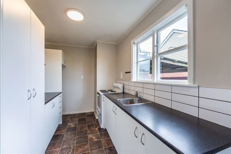 Photo of property in 17 Dunarnan Street, Avonside, Christchurch, 8061