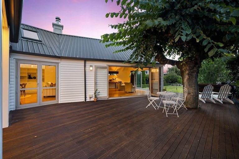 Photo of property in 9 Kotare Street, Fendalton, Christchurch, 8041