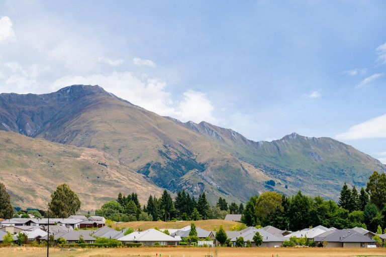 Photo of property in 5 Keown Street, Wanaka, 9305
