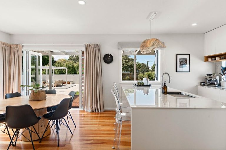 Photo of property in 23 Jellicoe Street, Greytown, 5712