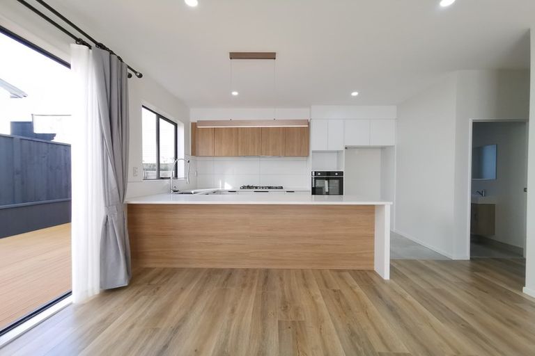 Photo of property in 20a Motu Place, Mount Wellington, Auckland, 1060