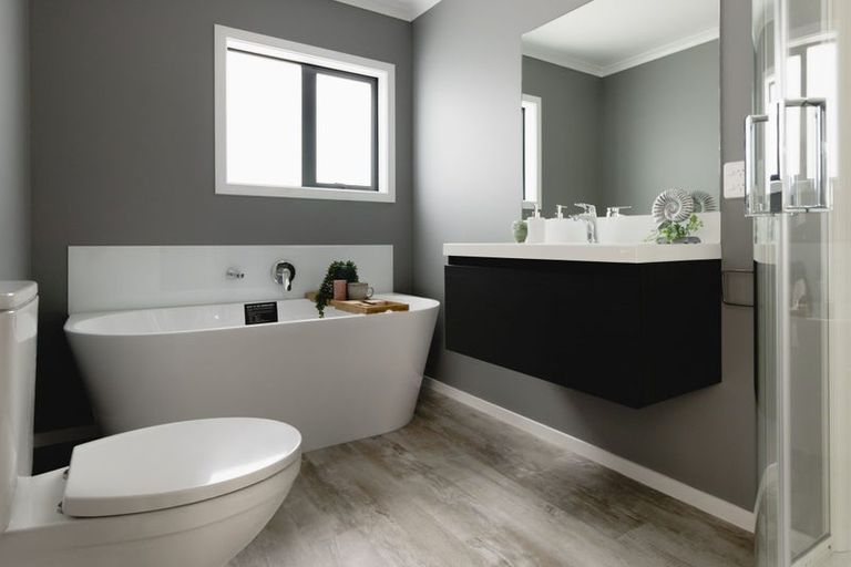 Photo of property in 17 Rotoiti Place, Paraparaumu, 5032