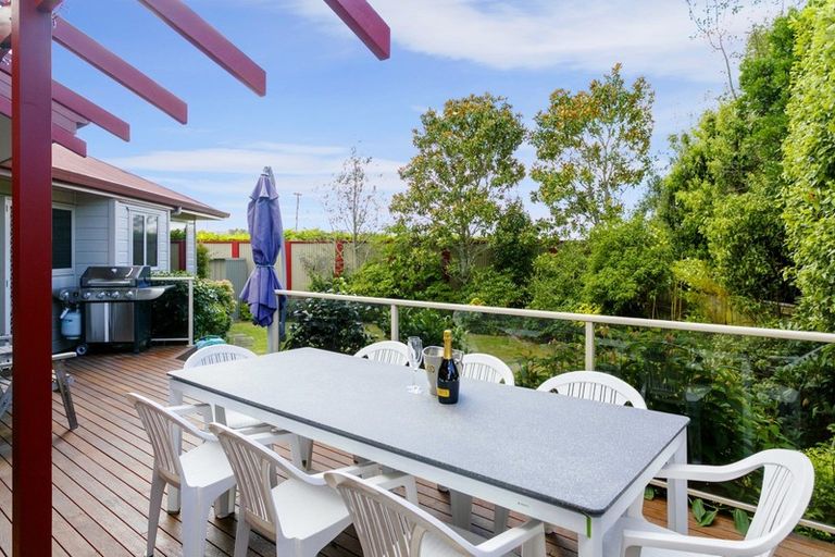 Photo of property in 16 Carpentras Way, Nukuhau, Taupo, 3330