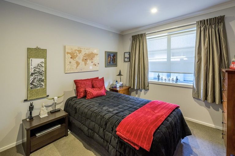 Photo of property in 13 Saint Vincent Way, Waikanae, 5036