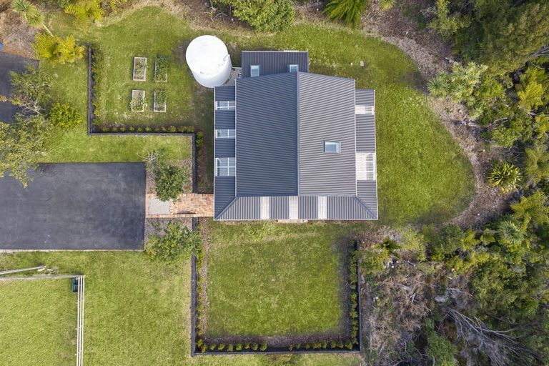 Photo of property in 1223 Old North Road, Helensville, 0875