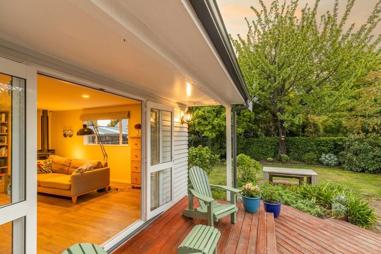 Photo of property in 21 Condell Avenue, Papanui, Christchurch, 8053