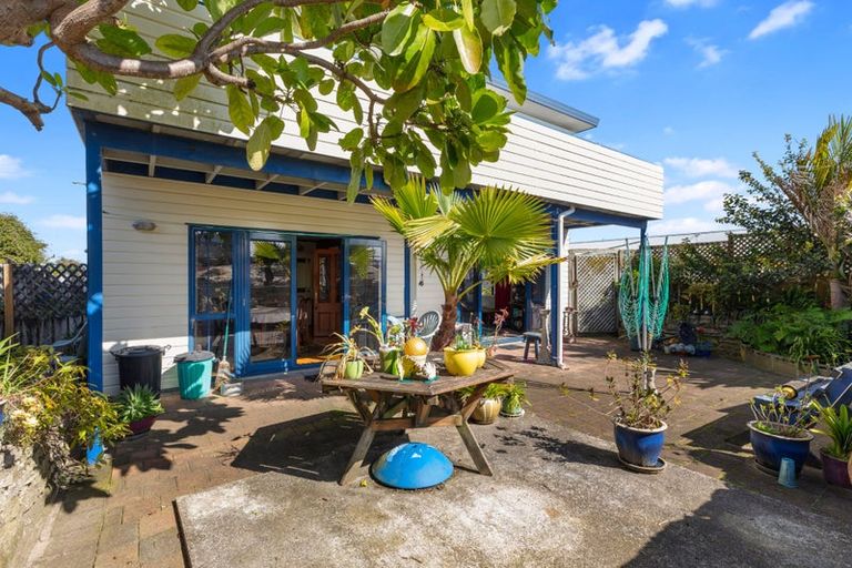 Photo of property in 83 Simpson Road, Papamoa Beach, Papamoa, 3118