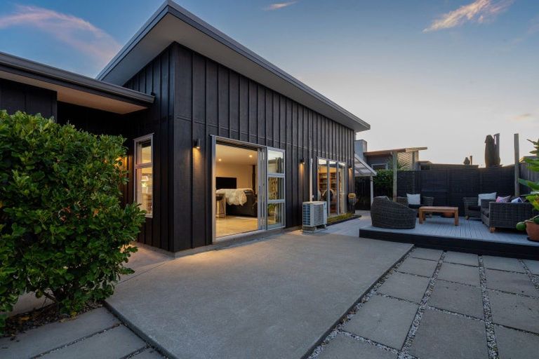 Photo of property in 17 Forbes Road, Foxton Beach, Foxton, 4815