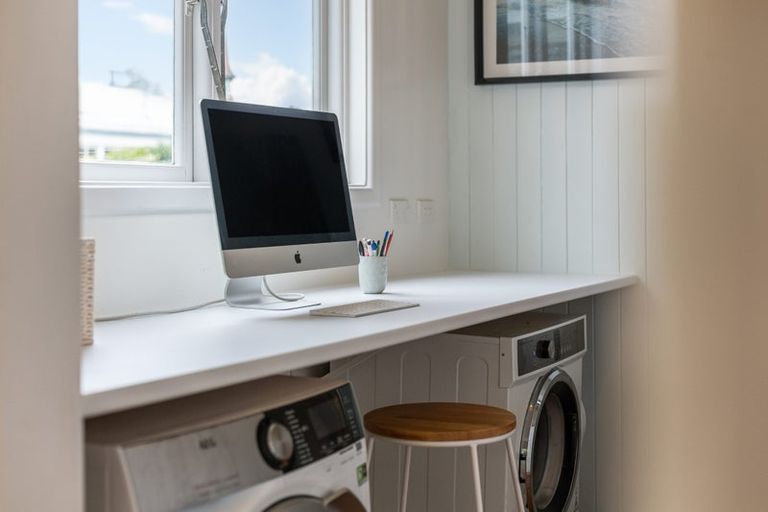 Photo of property in 9 Karamu Street, Eastbourne, Lower Hutt, 5013