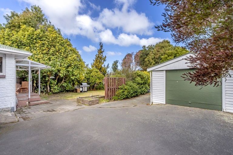 Photo of property in 83 Staveley Street, Avonhead, Christchurch, 8042
