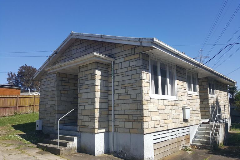 Photo of property in 320 Bairds Road, Otara, Auckland, 2023