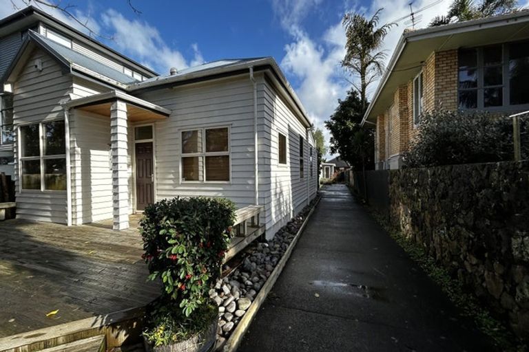 Photo of property in 1/833 Manukau Road, Royal Oak, Auckland, 1061