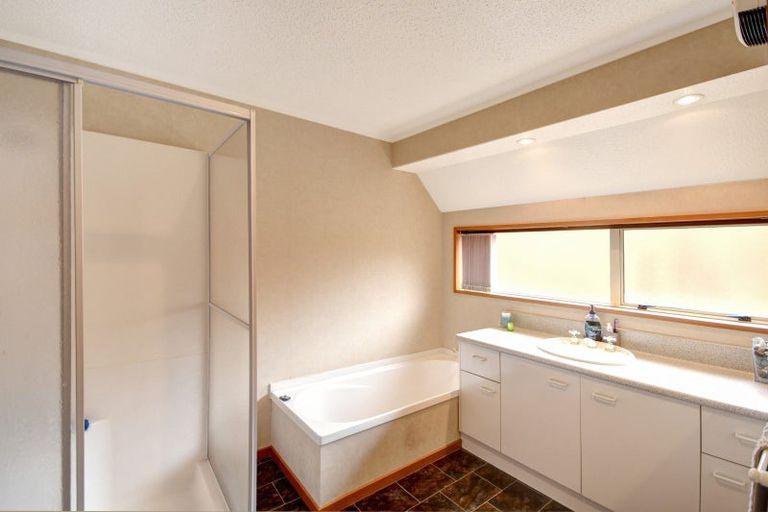 Photo of property in 19 Walton Park Avenue, Fairfield, Dunedin, 9018