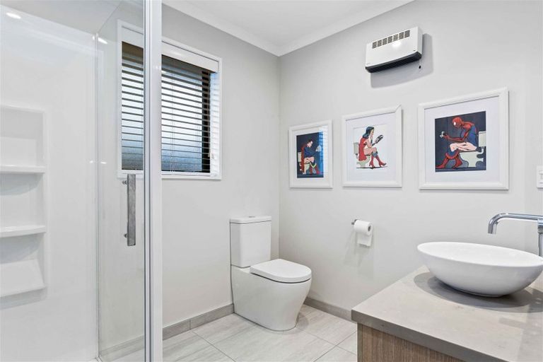 Photo of property in 6 Benjes Place, Woodend, 7610