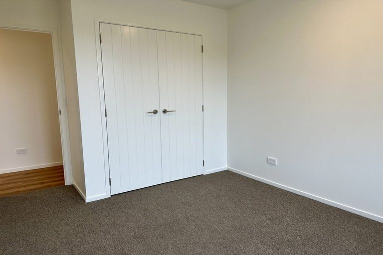 Photo of property in 24 Pahiki Crescent, Levin, 5510