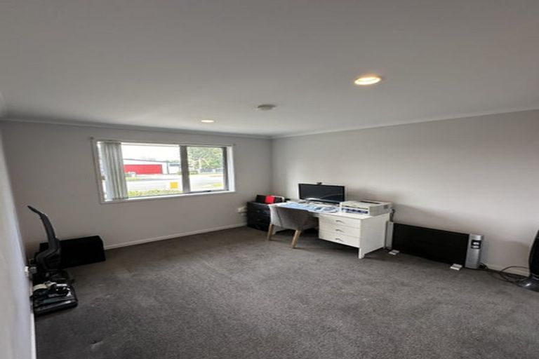 Photo of property in 220 Harbourside Drive, Karaka, Papakura, 2113