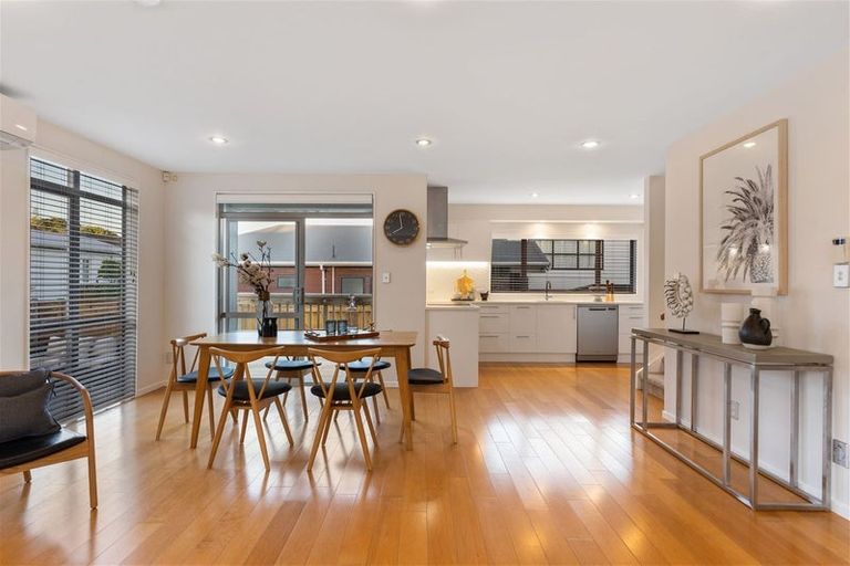 Photo of property in 1/6b Wolsley Avenue, Milford, Auckland, 0620